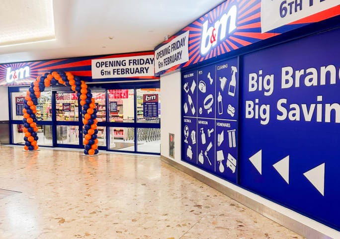 929-bmstores-hill-street-store-opening