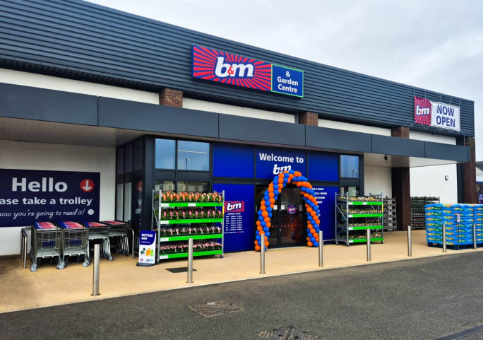 935-bmstores-waltham-cross-store-opening-16