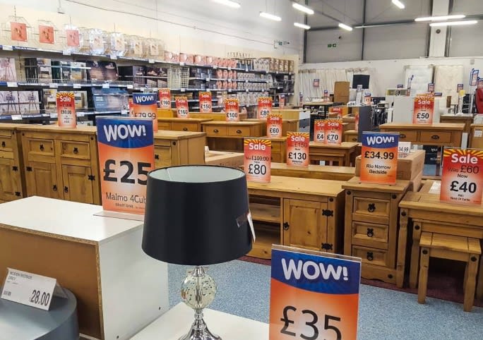 bandm-160-maesglas-newport-furniture-outlet-inside-store-04