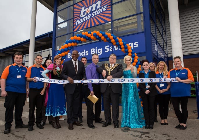 BM-Stockport---Cheadle-Heath-Homestore-with-Garden-Centre-opening--4