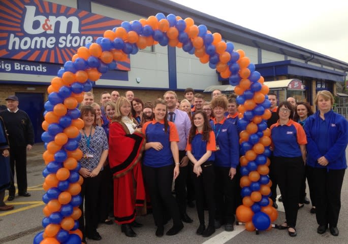 2014-11-22 Beccles 511 store opening