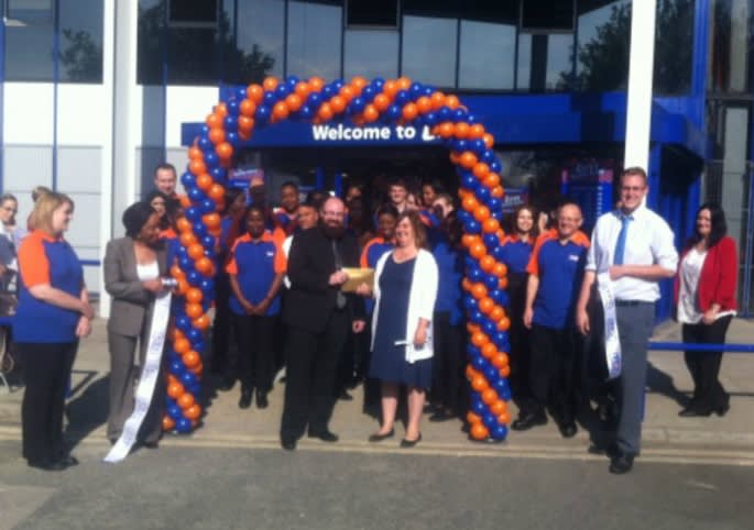 554-bmstores-leytonstone-opening