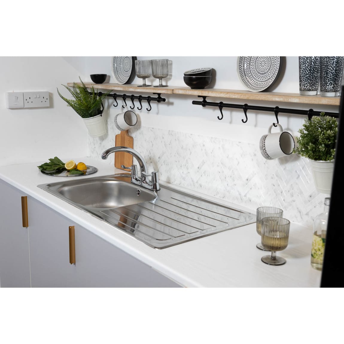 330970-dc-fix-whitewood-self-adhesive-film-90cmx2_1m-wallpaper-2