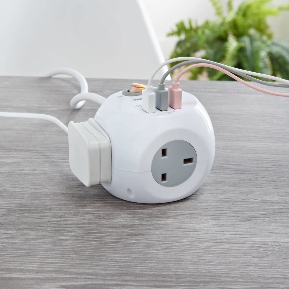 346502-energizer-usb-extension-socket