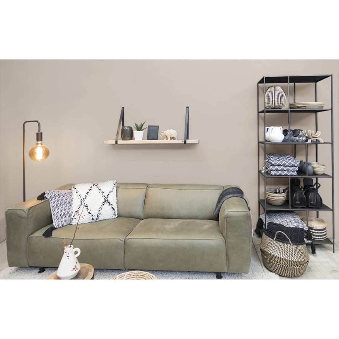 347003-johnstones-washable-matt-paint--taupe-delight-2_5l-2