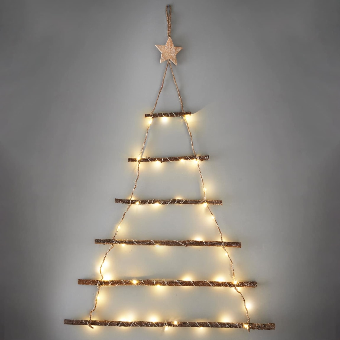 347504-lit-twig-wall-christmas-tree1.jpg