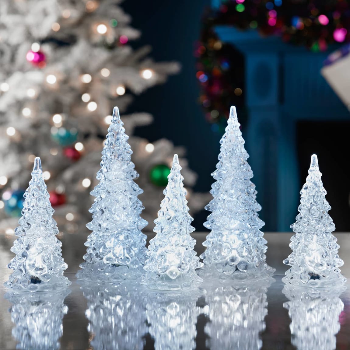 387400-347730-led-crystal-light-up-christmas-trees-white-2.jpg