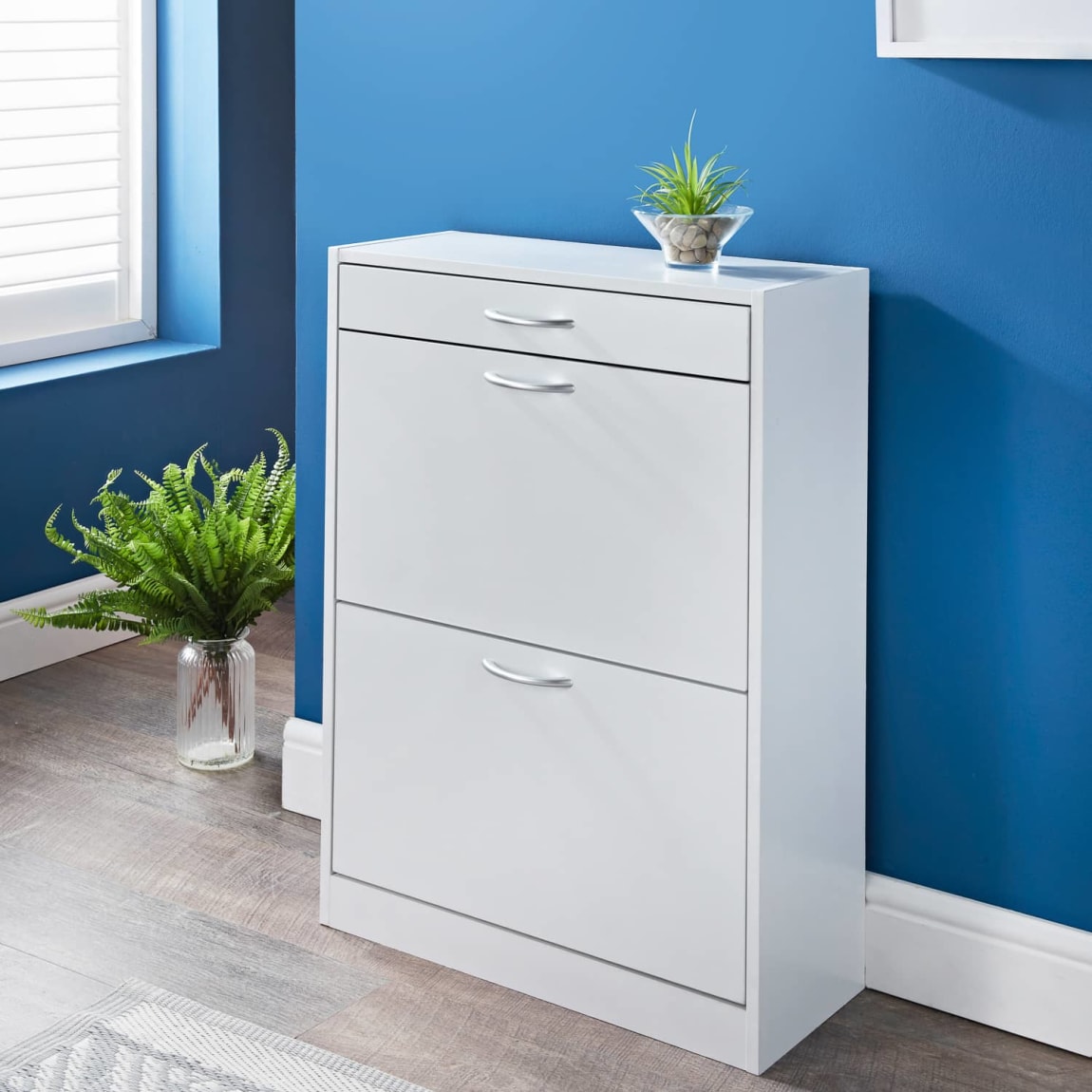 387976-383119-356116-lokken-shoe-store-white