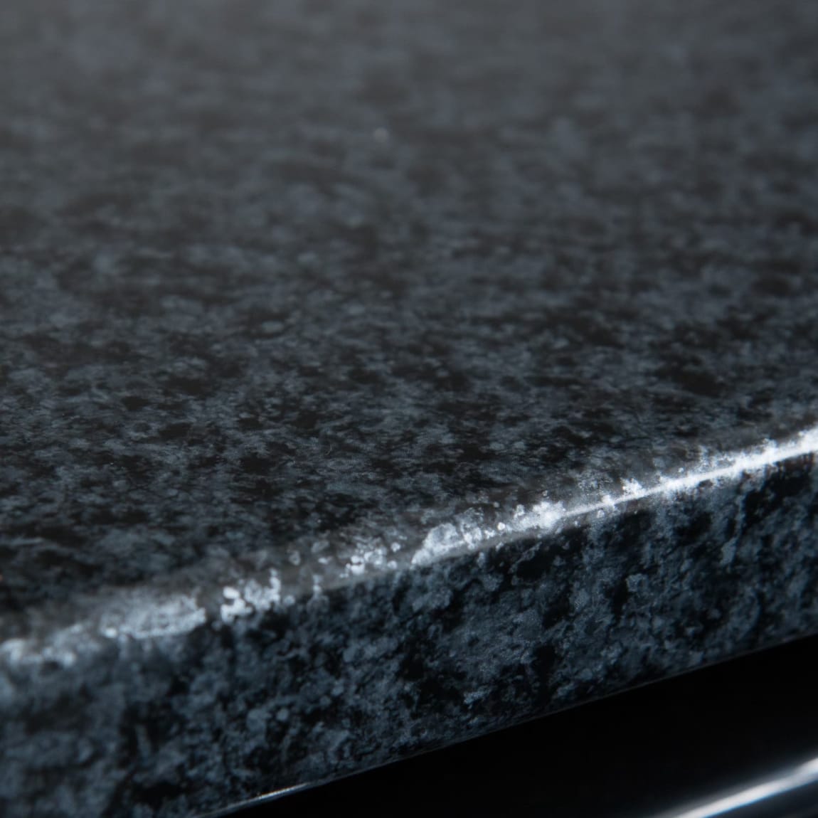 358368-dc-fix-black-granite-67_5x2m-wallpaper-3