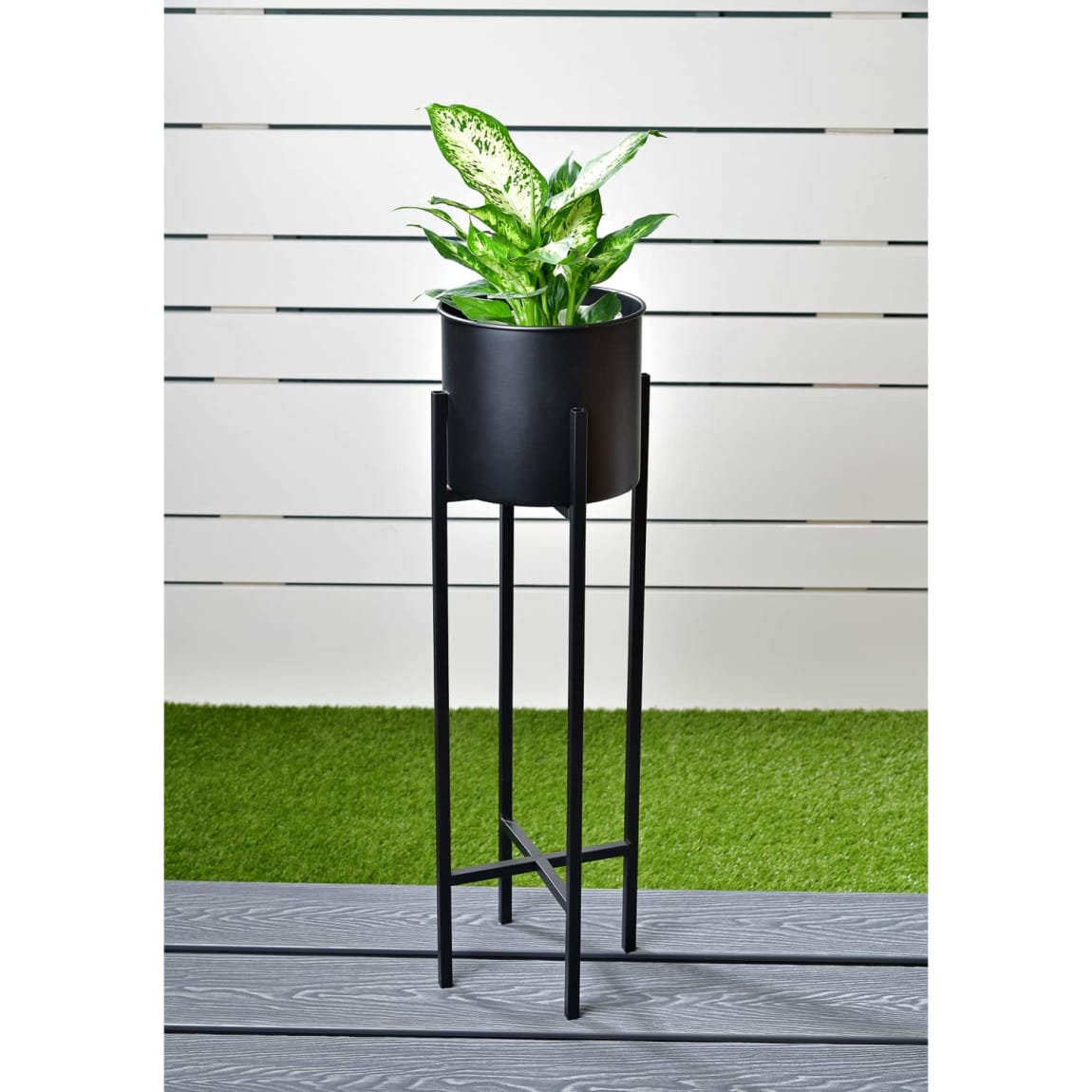 379618-368348-new-york-tall-planter