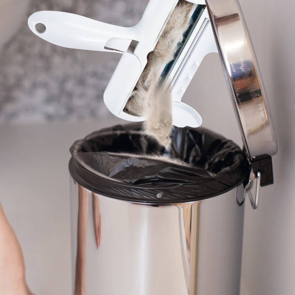 390766-370075-lint-roller-pet-hair-remover-3