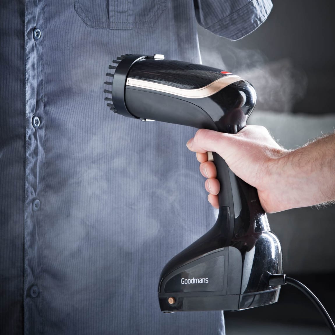 372063-goodmans-garment-steamer-2