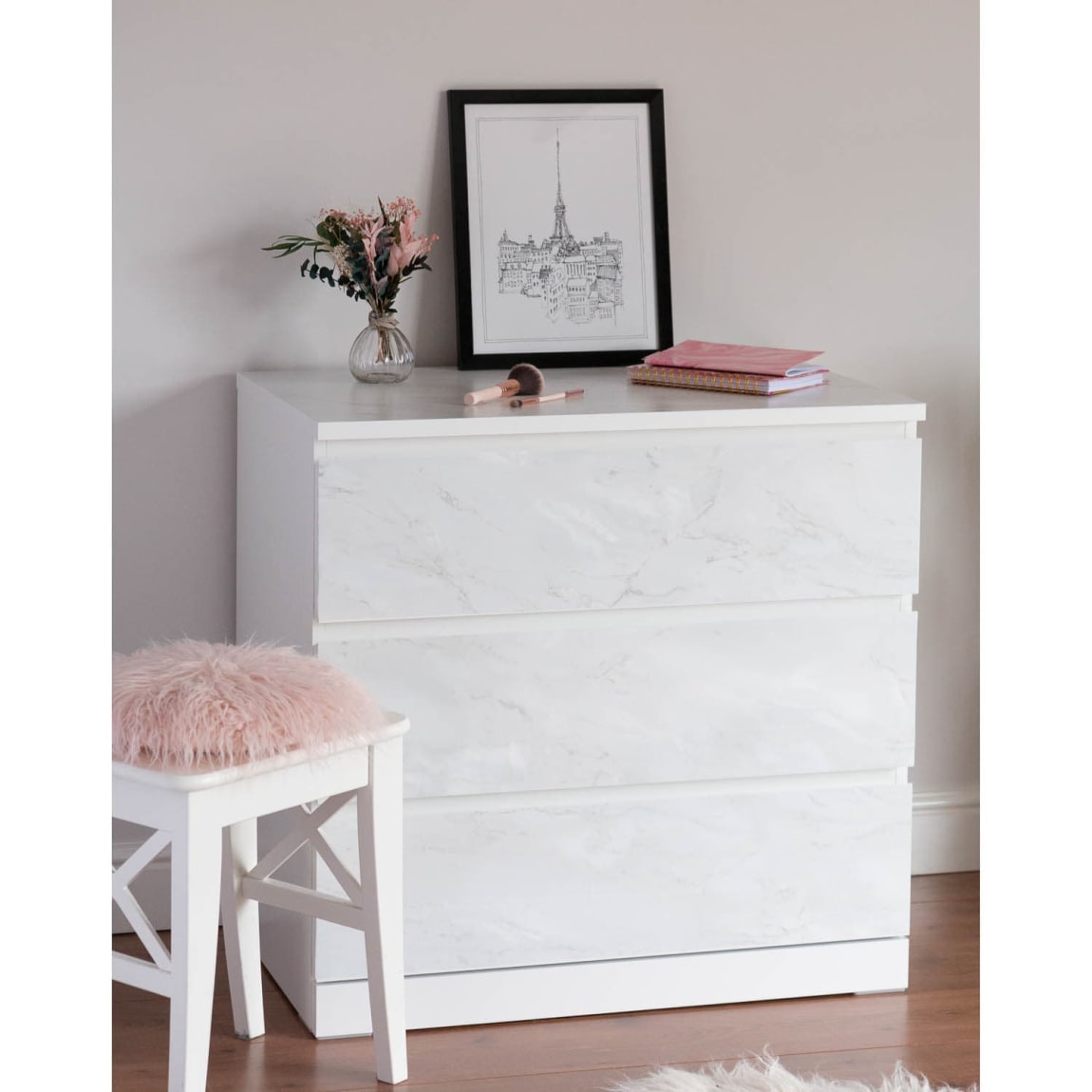 377880-dc-fix-romeo-white-self-adhesive-vinyl-90cm-x-2_1m-wallpaper-3