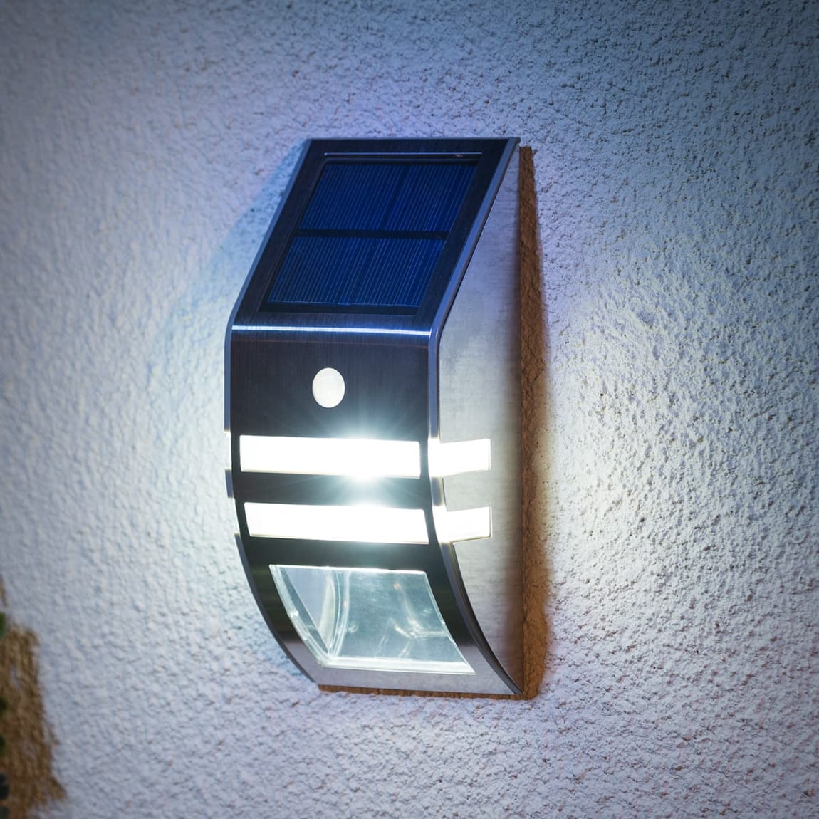 379457-2-in-1-solar-powered-sensor-wall-light
