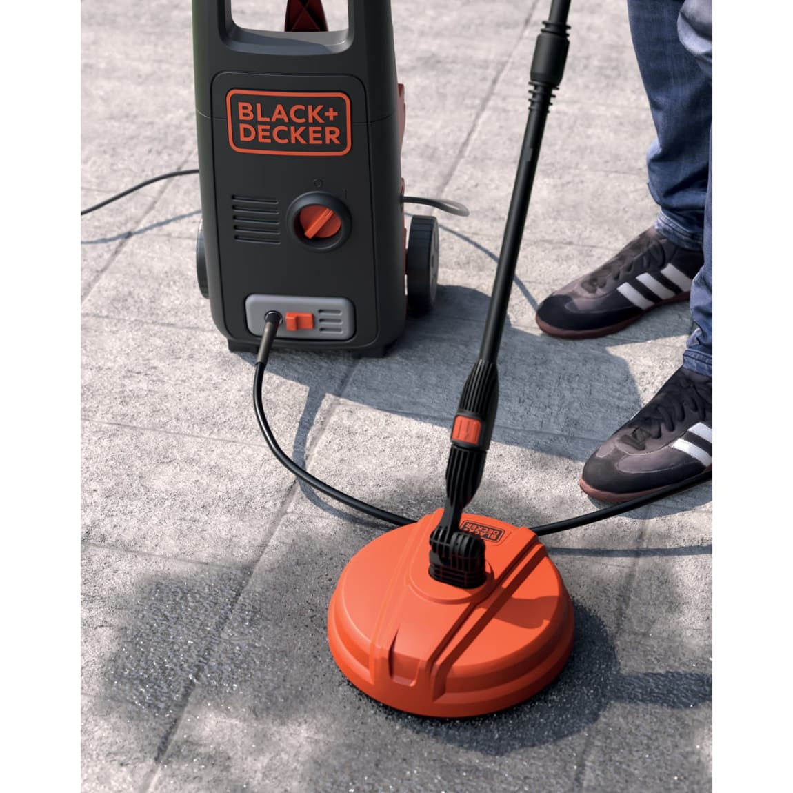 380503-black-and-decker-pressure-washer-3