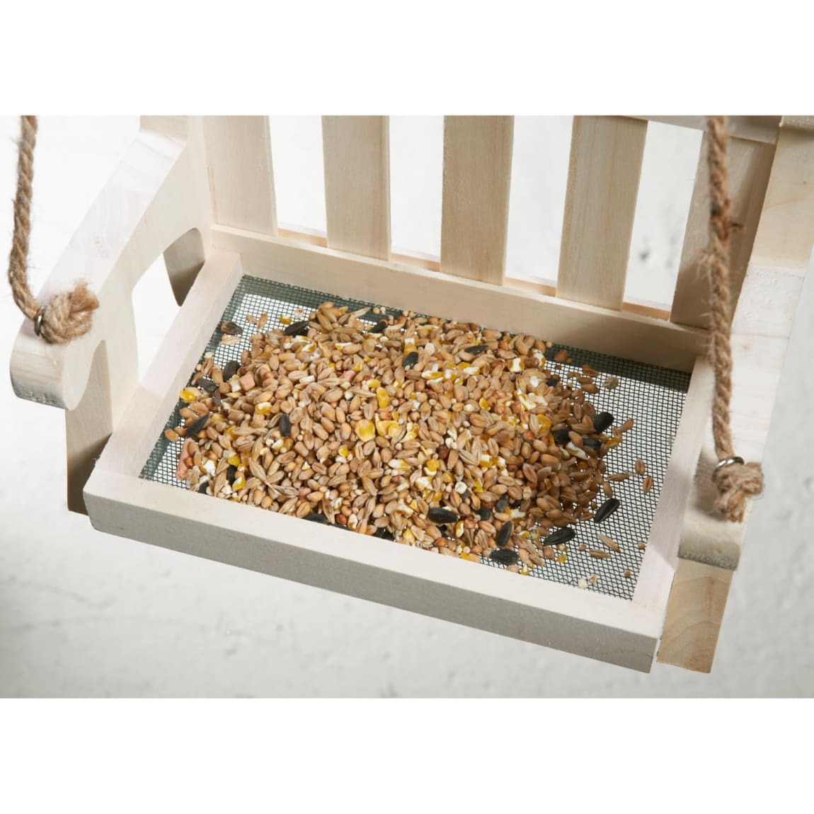 381468-swing-bench-bird-feeder-2