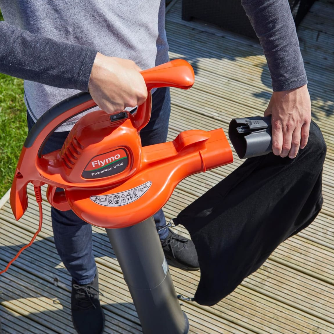 382280-flymo-power-vac-2700-3