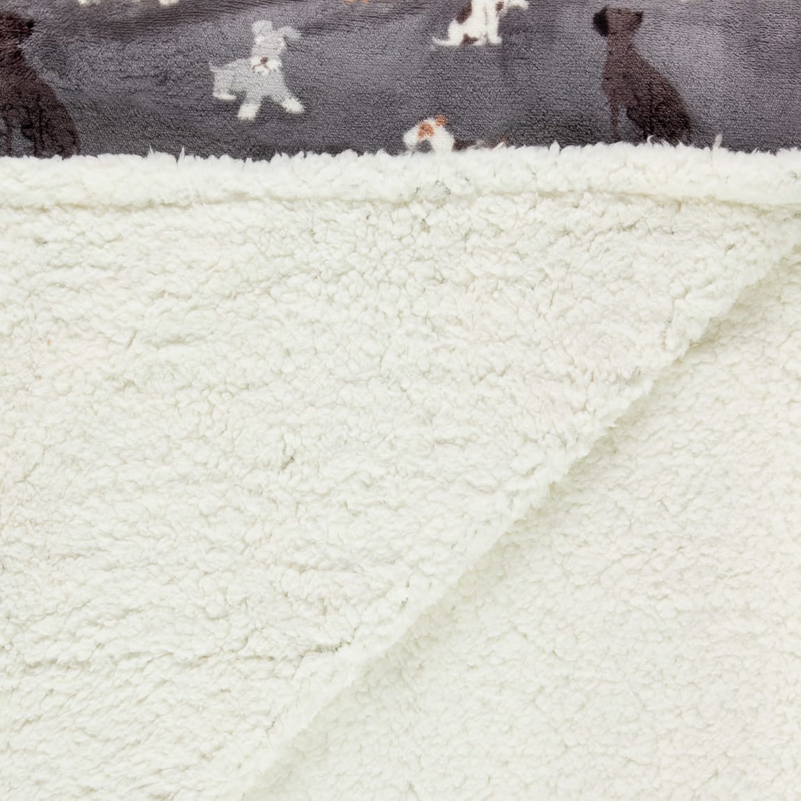 383742-kensington-luxury-pet-blanket-3