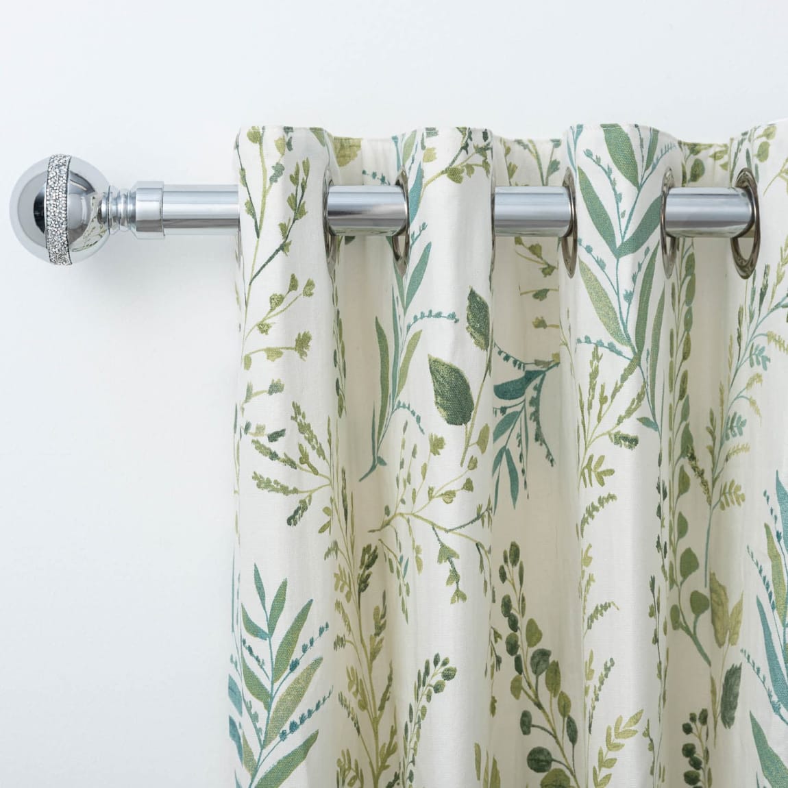 390215-390217-shiny-nickle-diamante-pole