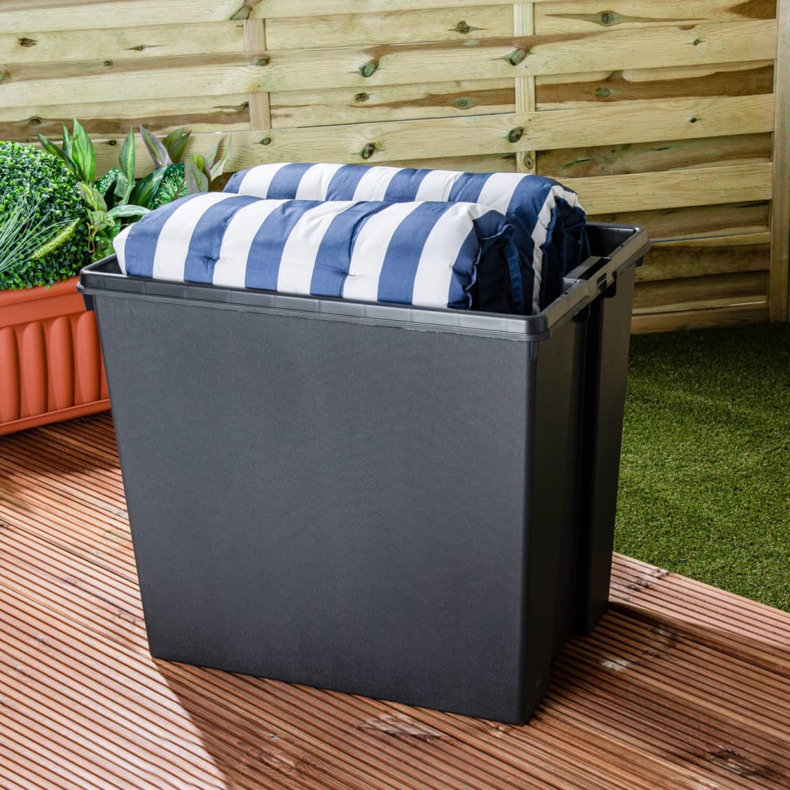 390856-wham-xl-storage-box-154l-3