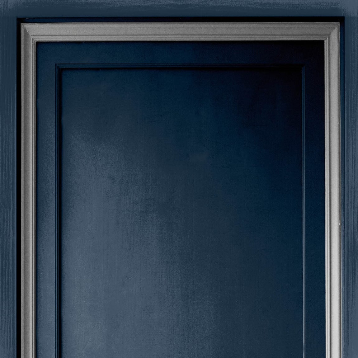 391951-gilded-panel-navy-silver-wallpaper