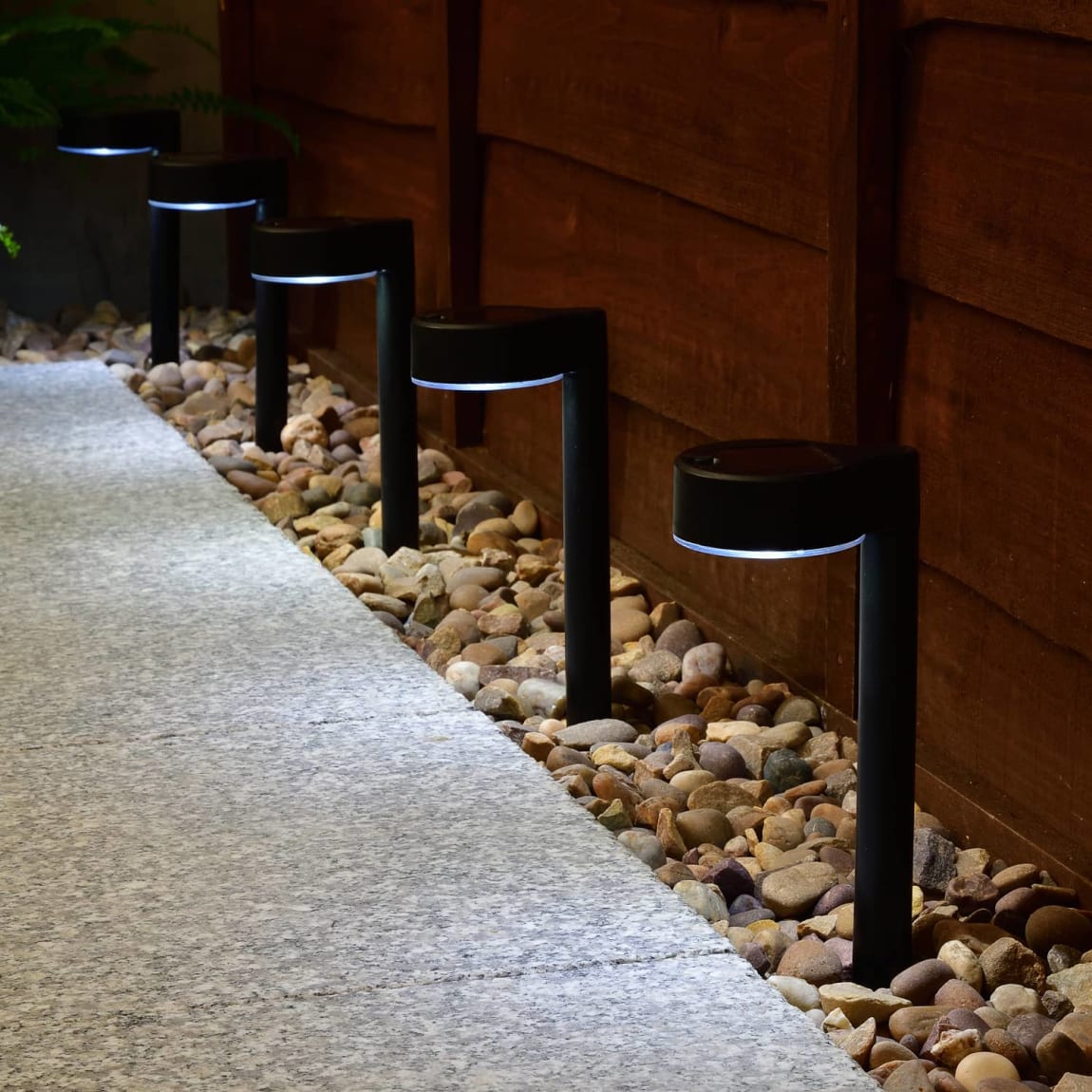 392977-solar-powered-new-york-post-lights-8pk-2