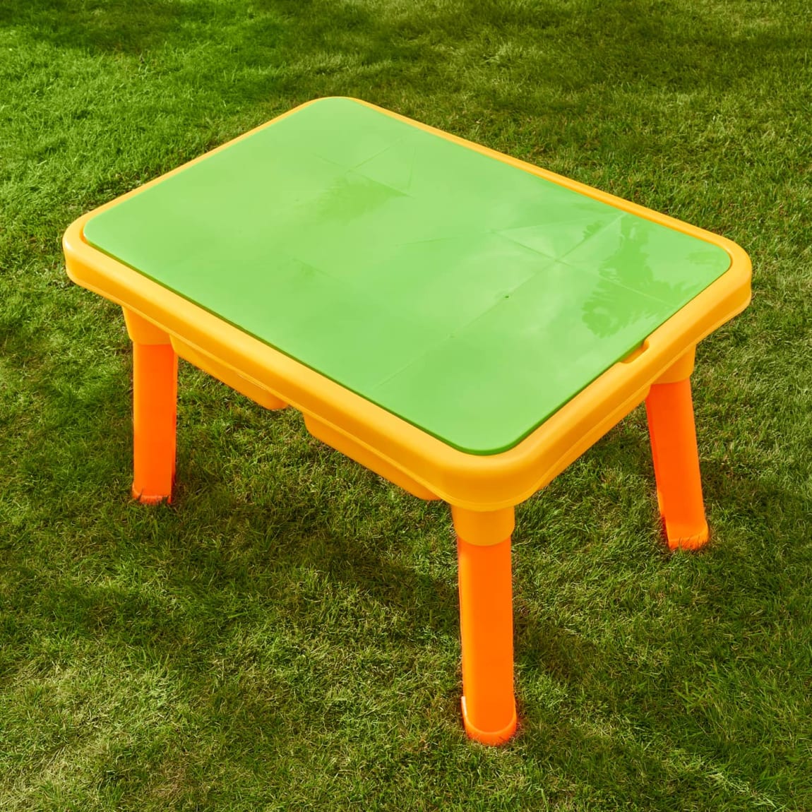 394848-ready-set-summer-sand-and-water-table-2
