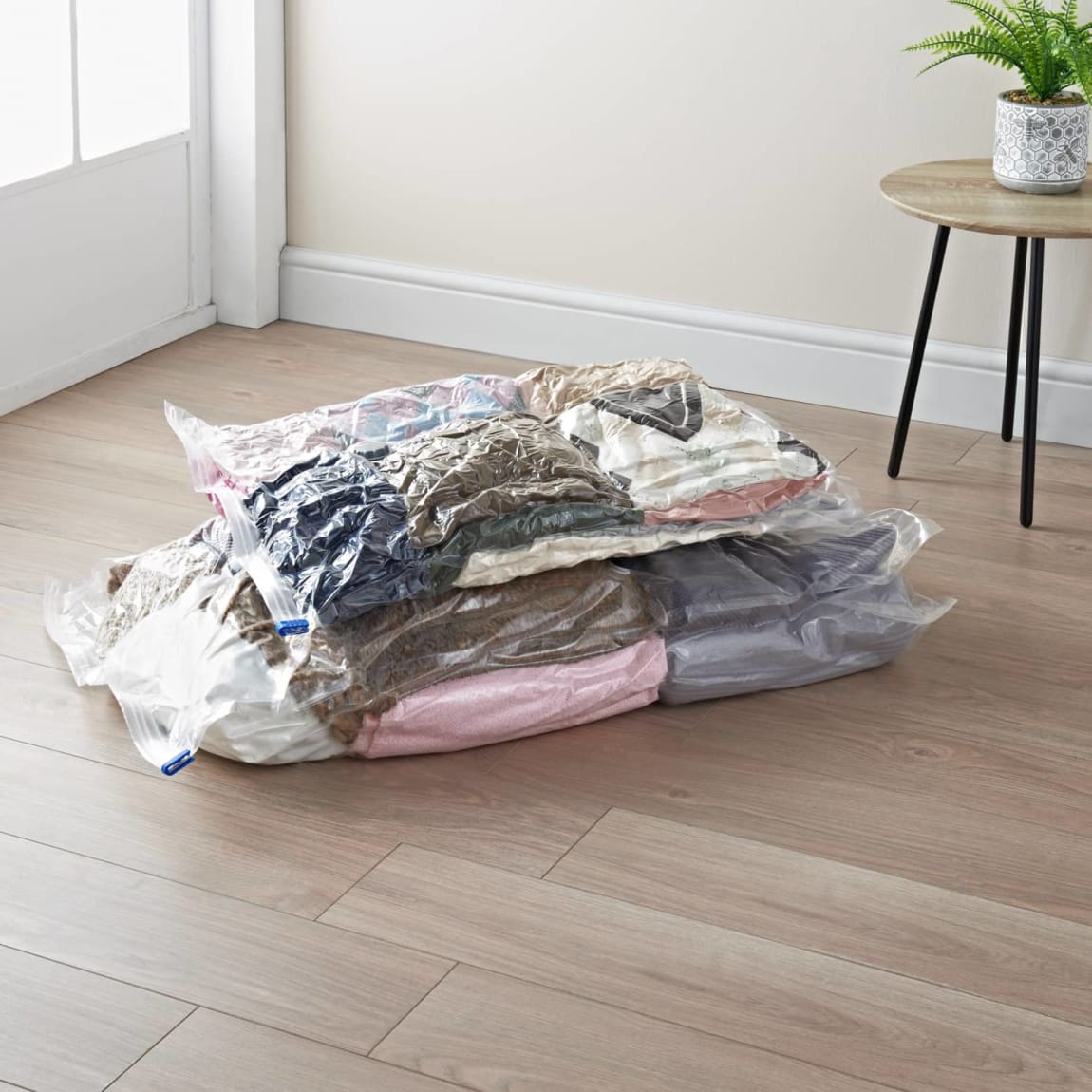 395865-2pk-vacuum-storage-bag-2