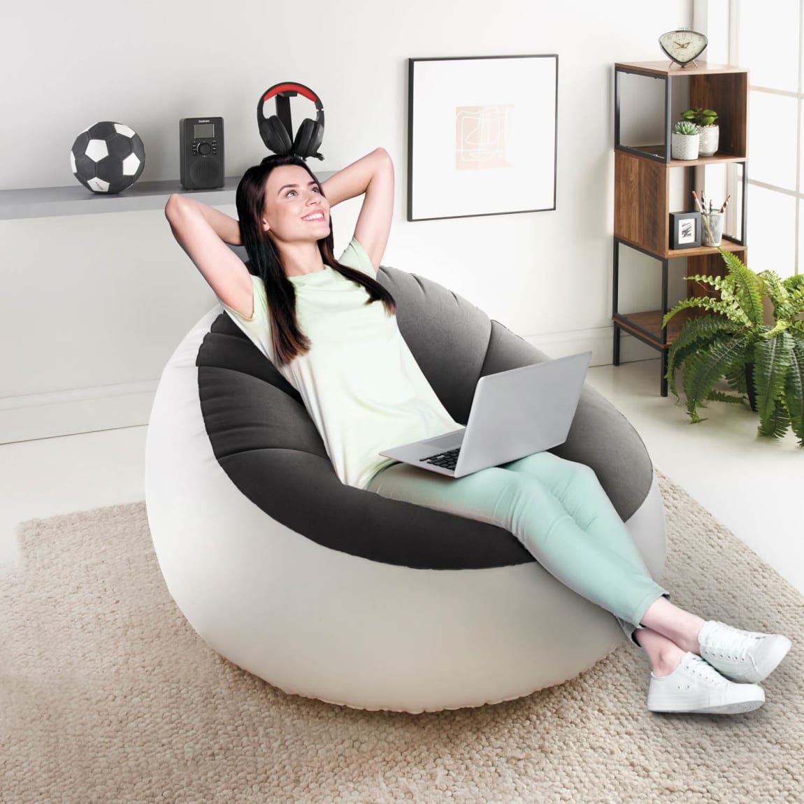 396833-inflatable-chair-2