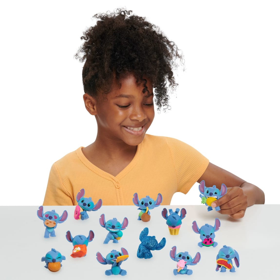 397704-disney-stitch-capsule-mini-figures-16