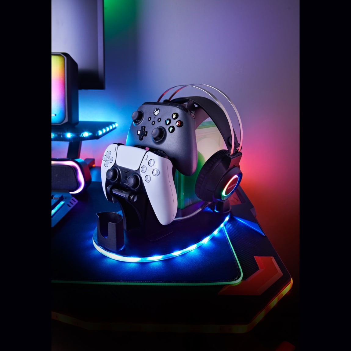 398758-goodmans-headset-and-stand-6