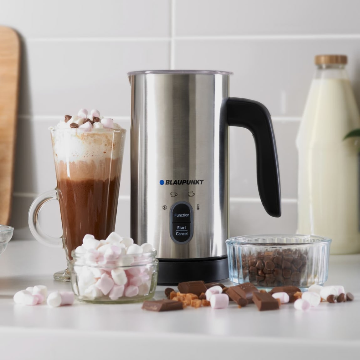 401917-blaupunkt-milk-frother