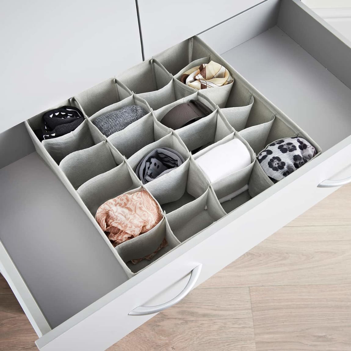 402364-24-compartment-box