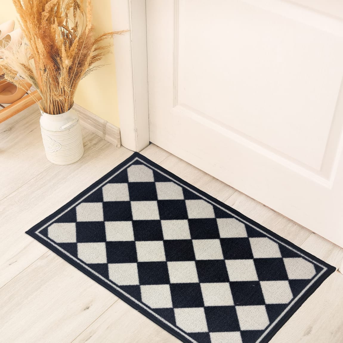 402704-printed-washable-loop-mat-black-and-white