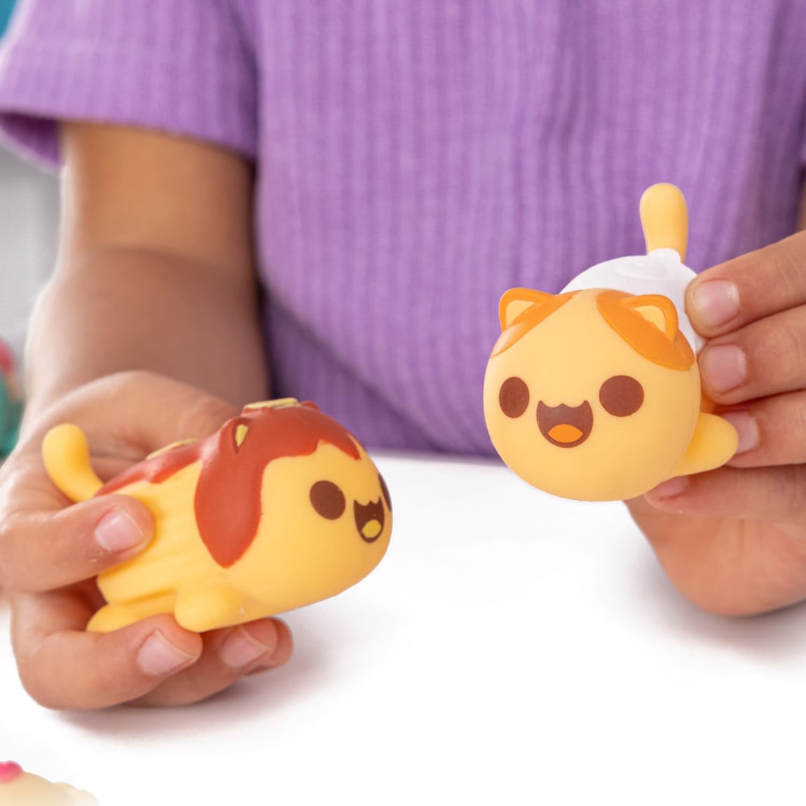 402808-aphmau-mystery-meemeows-squishy-figure-5