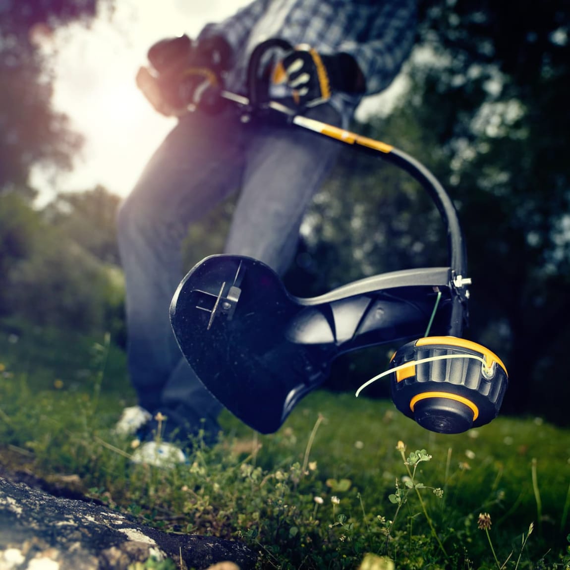 405530-mcculloch-petrol-strimmer-3