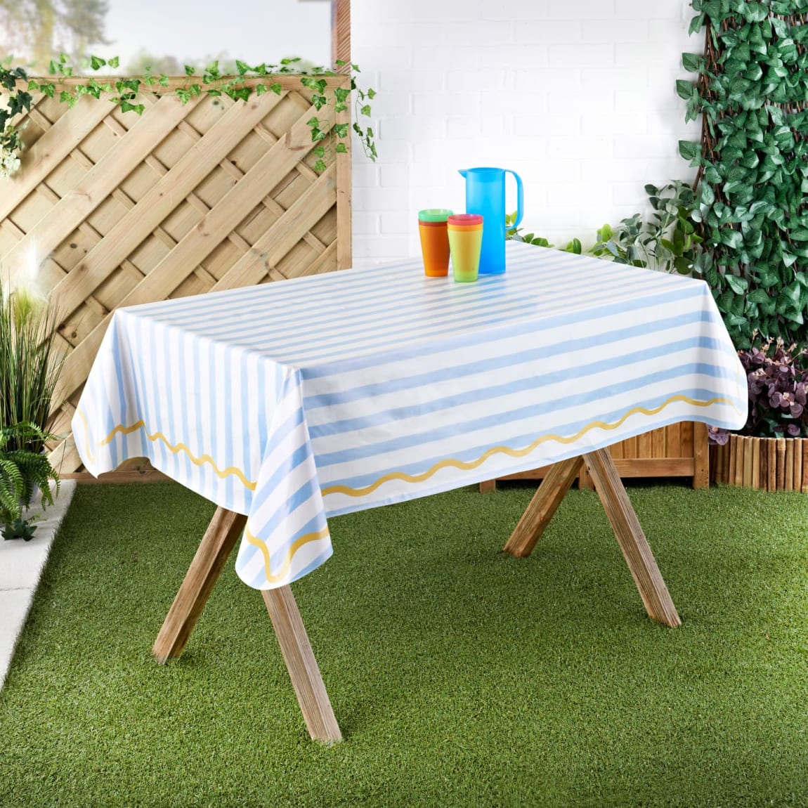 405576-simply-tablecloth-blue