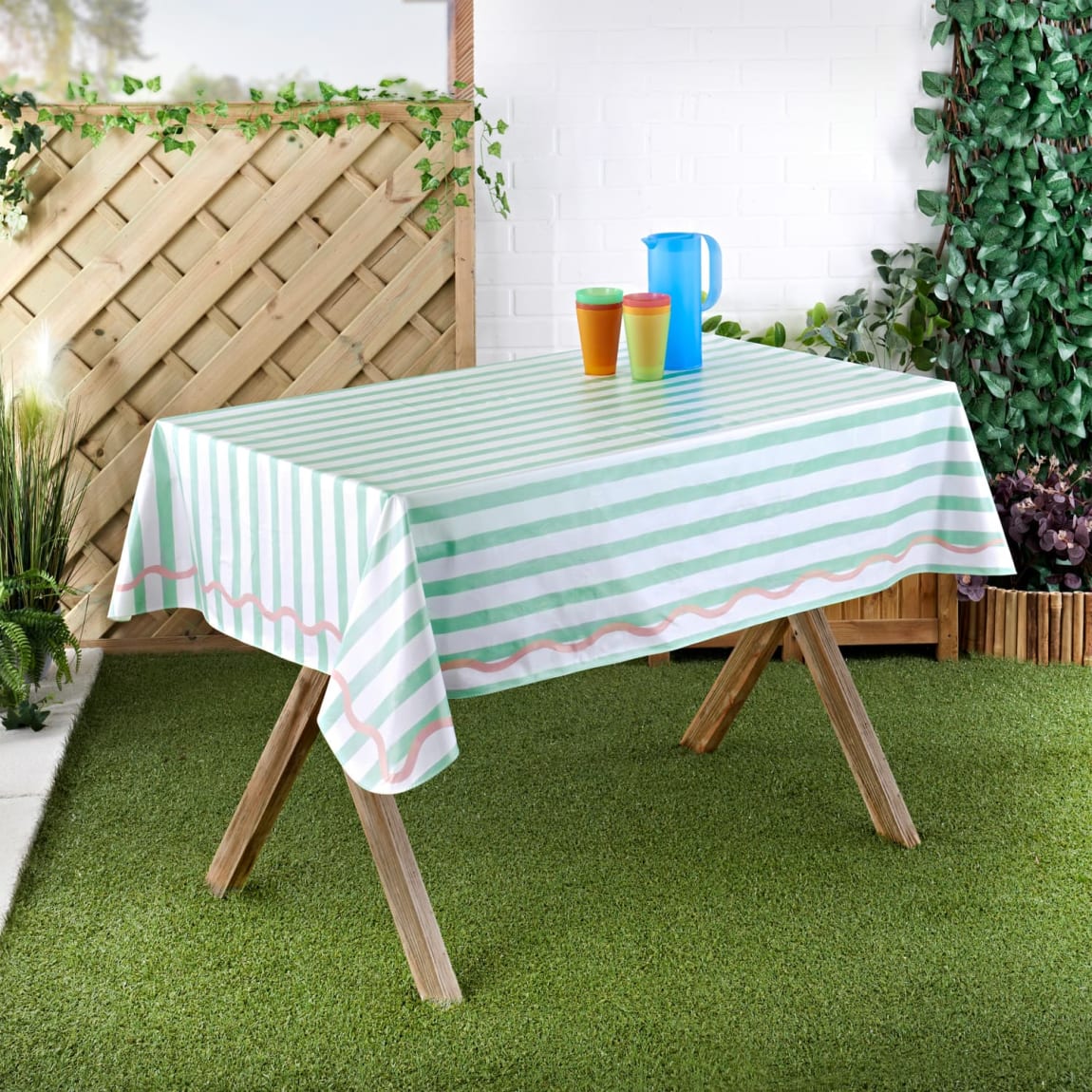405576-simply-tablecloth-green