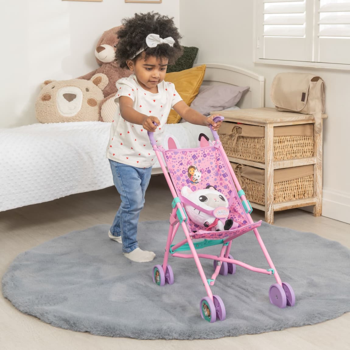 406276-gabbys-dollhouse-pram-3