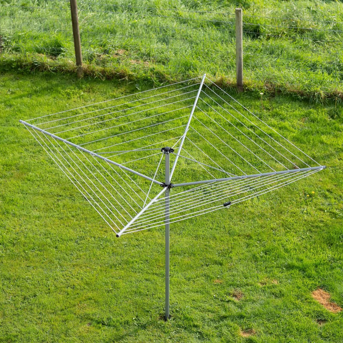 406827-addis-outdoor-rotary-airer-40m-3