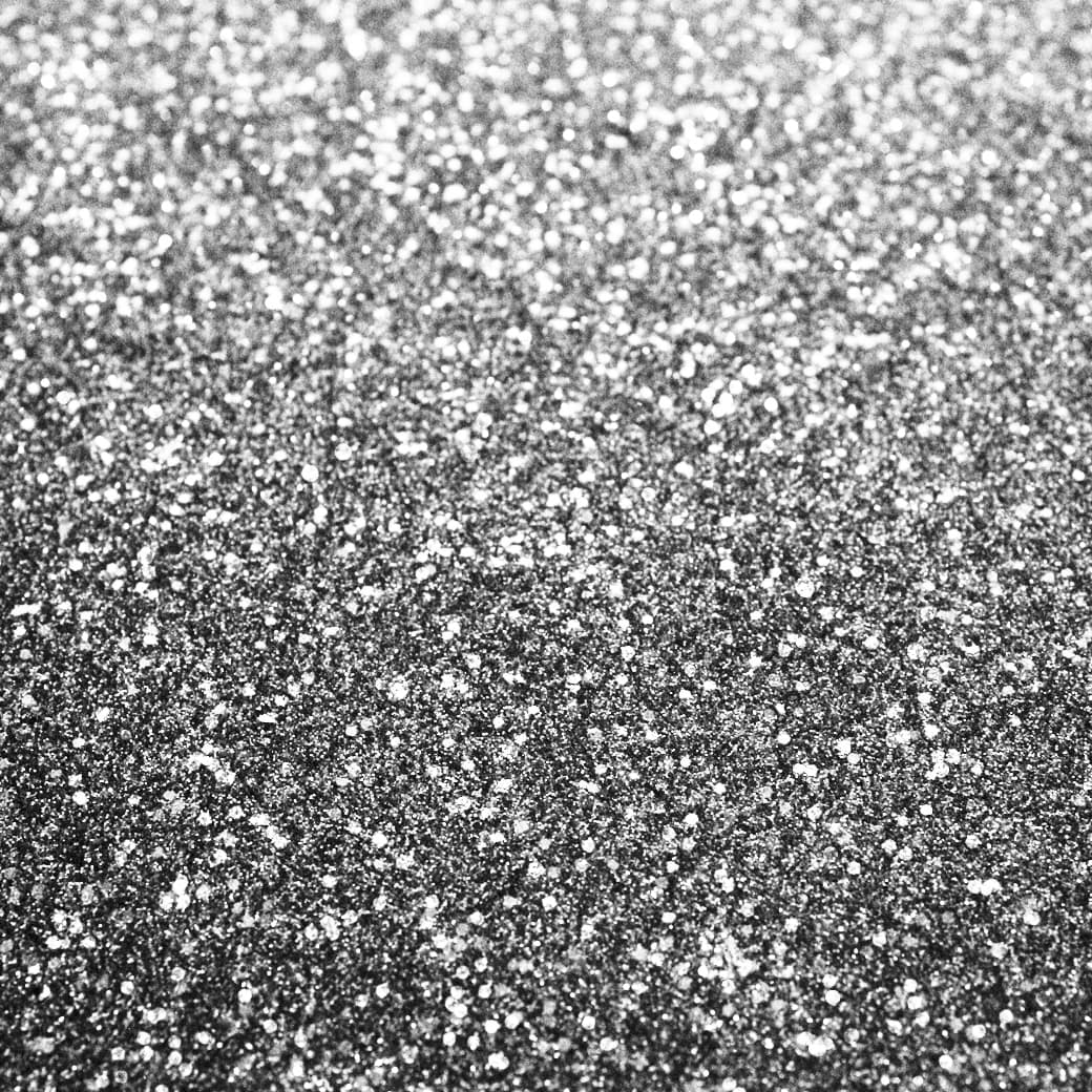 409225-oriah-glitter-silver-wallpaper-2