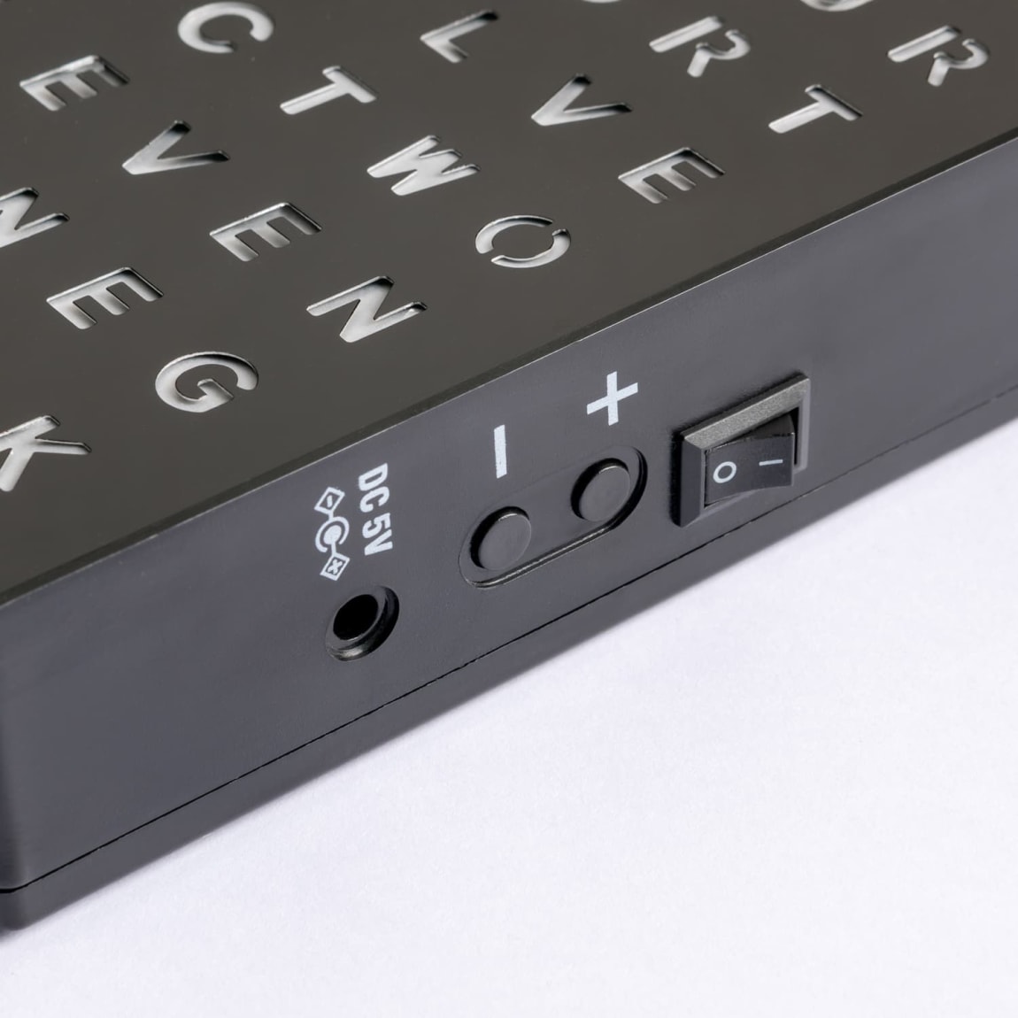 409772-vibes-rgb-led-word-clock-3