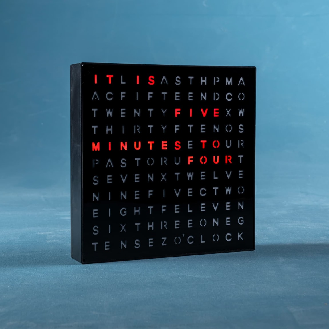 409772-vibes-rgb-led-word-clock-7