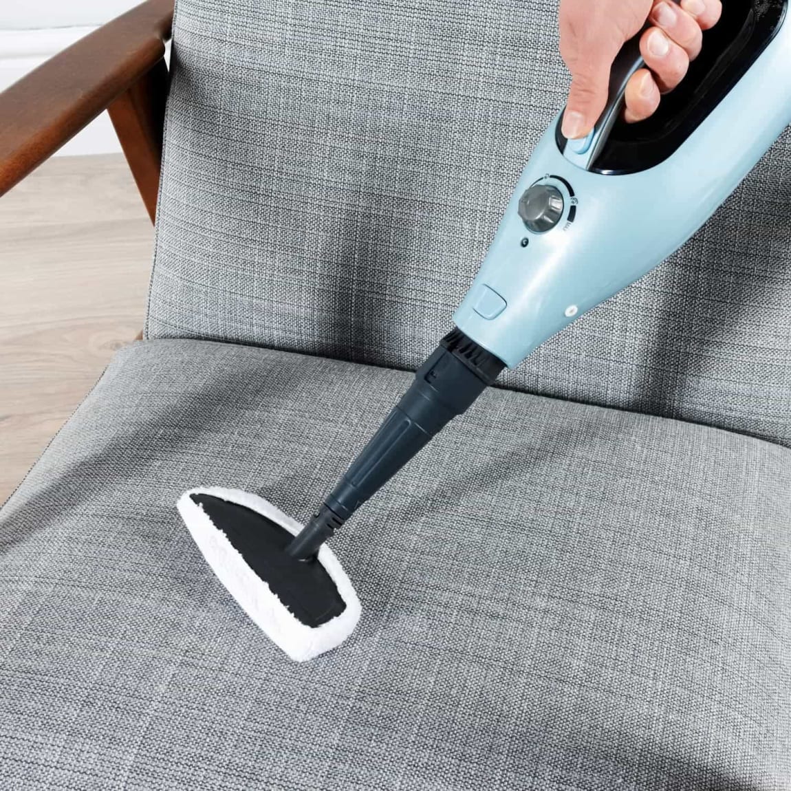 409782-goodmans-12-in-1-steam-cleaner-4