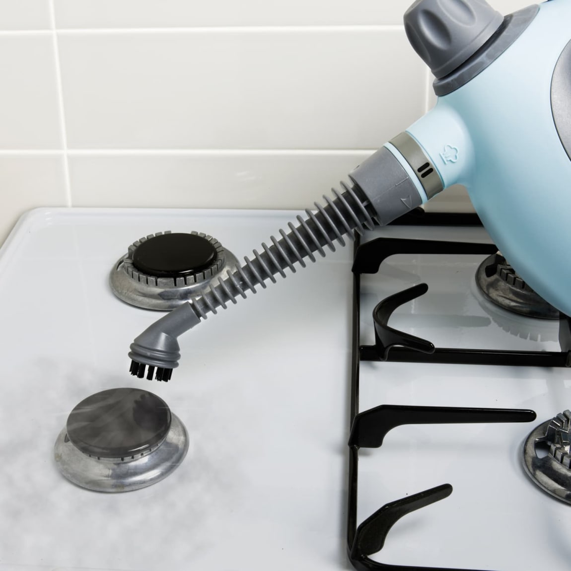 409794-goodmans-10-in-1-handheld-steam-cleaner-6