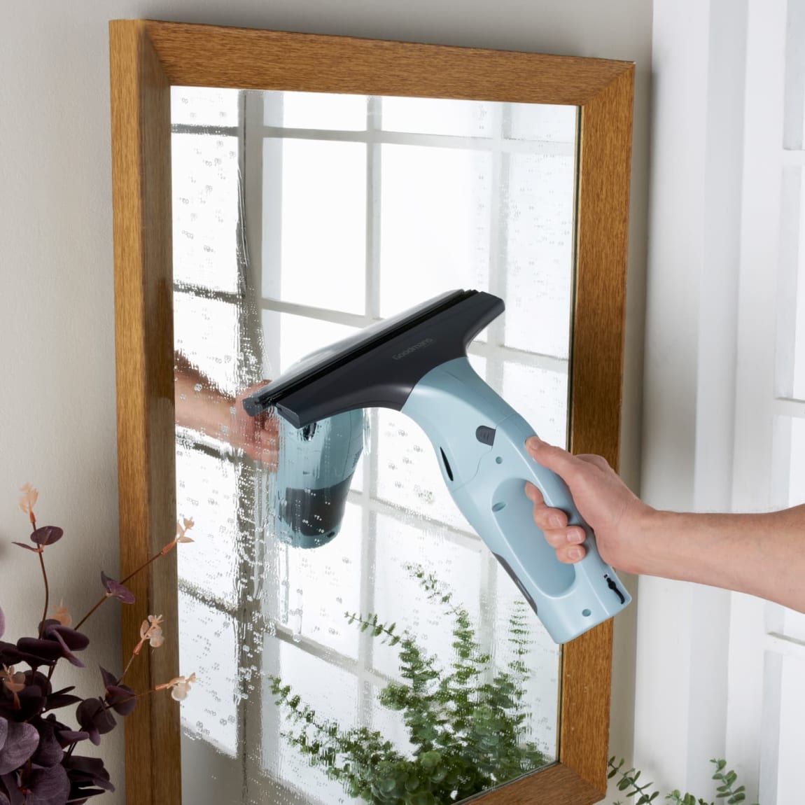 409808-goodmans-window-vacuum-6