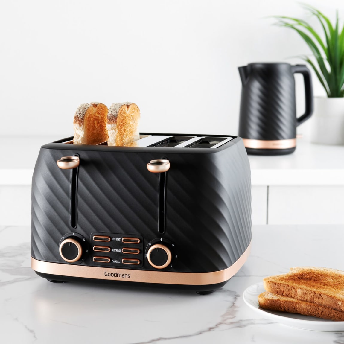 410217-goodmans-wave-black-and-rose-gold-4-slice-toaster-4