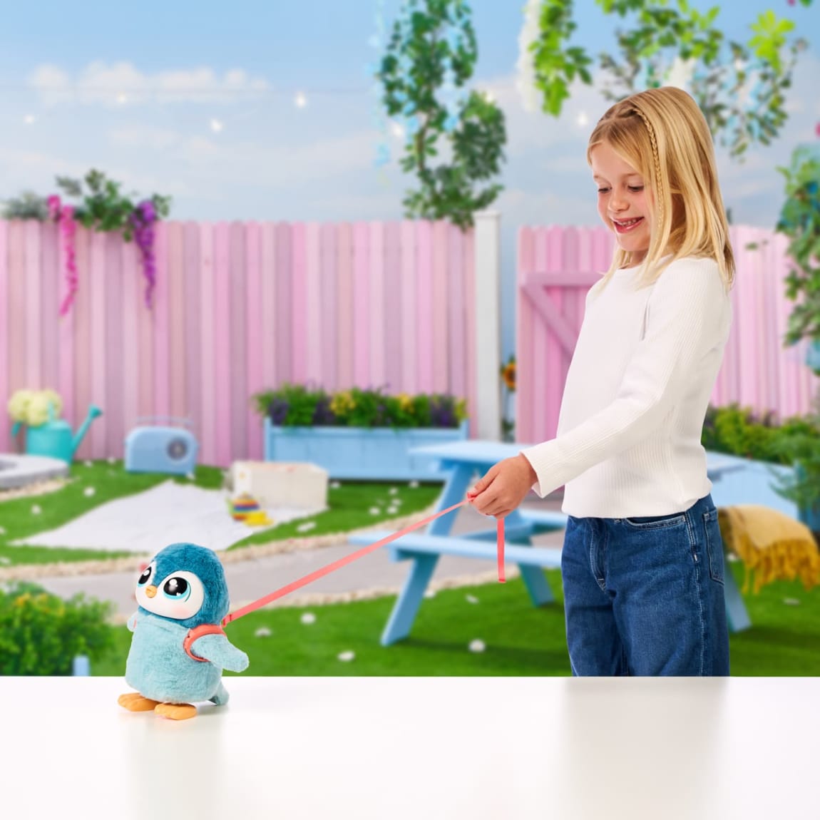 414240-little-live-pets-my-walking-penguin-10