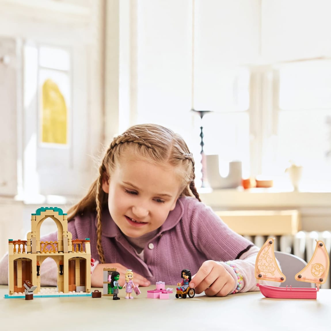 416171-lego-wicked-boat-arrival-5