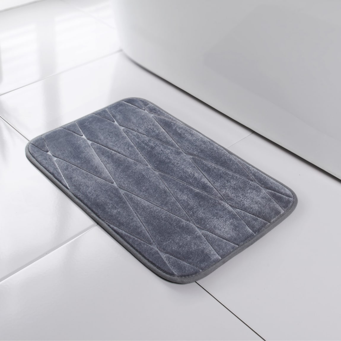 417117-geo-memory-foam-bath-mat-grey